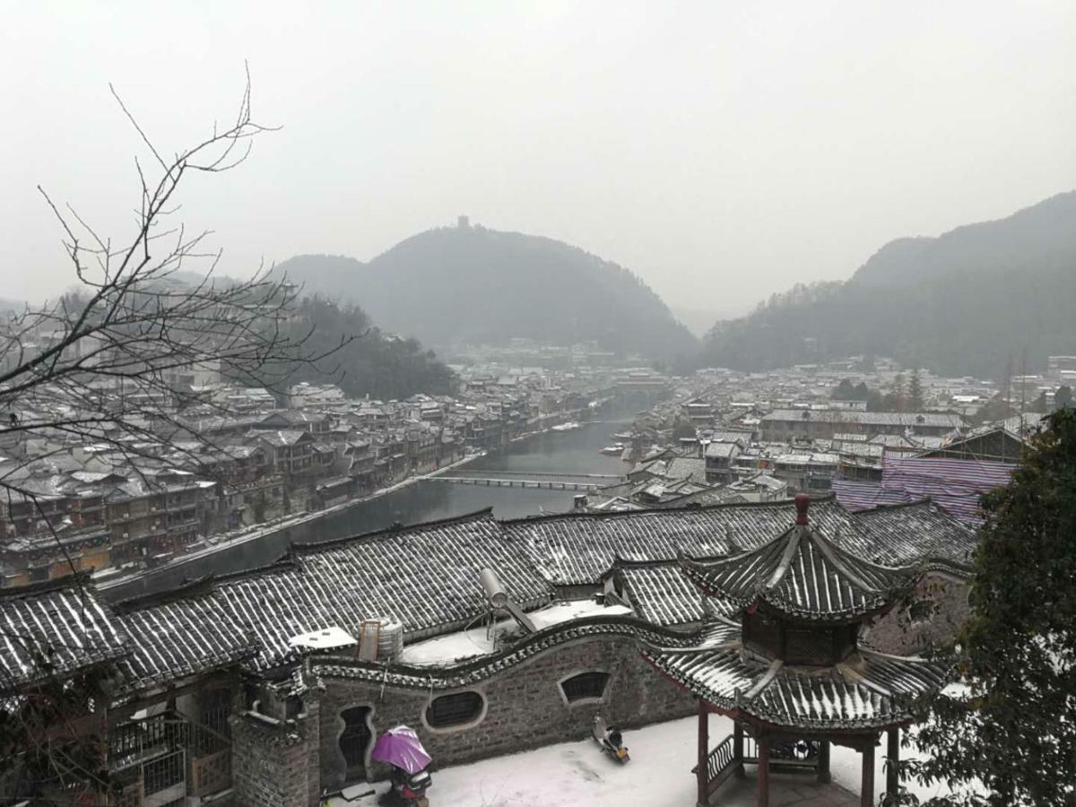Hemu House Hotel Fenghuang Exterior photo